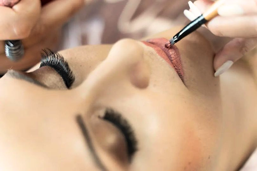 Aline Finco Makeup - Salão de sobrancelhas