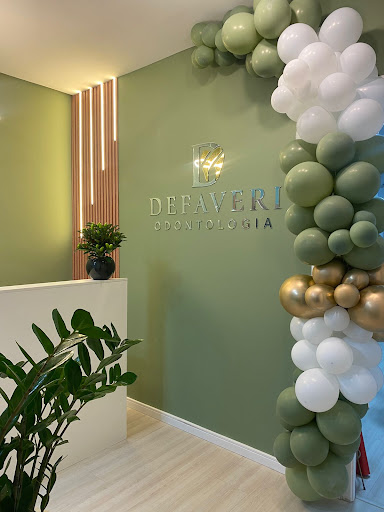 Defaveri odontologia - Dentista