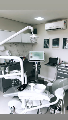 Dra Fernanda Pahlsson - Ortodontista