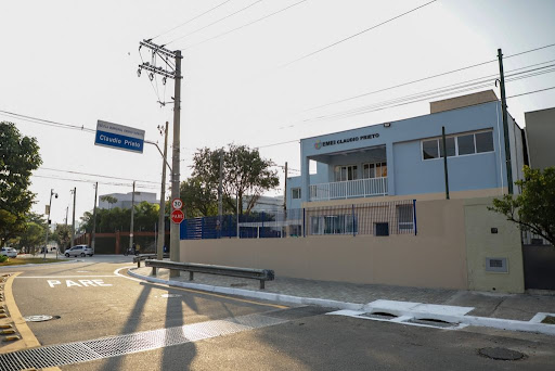 Emei Claudio Prieto - Escola