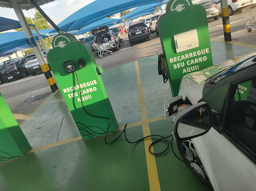 Estação de recarga da Assaí - Posto de abastecimento de veículos elétricos
