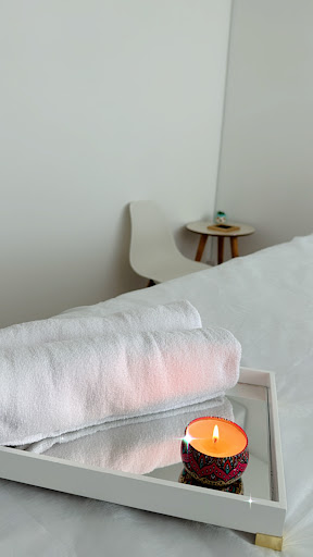 Querida Clínica by Larissa Fernanda - Centro de saúde e beleza