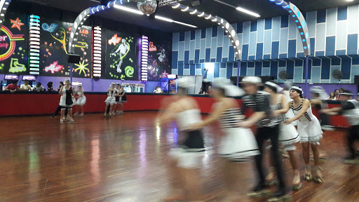 Roller Dancing - Rinque de patinação