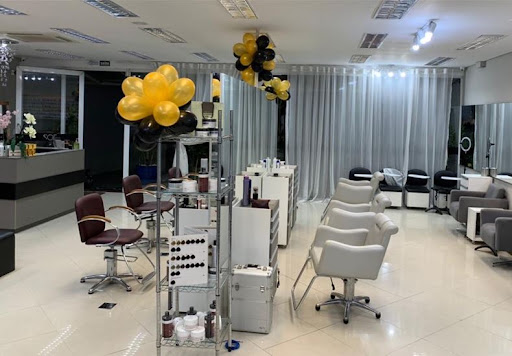 SOE Centro de Beleza e Estética Avançada - Salão de Beleza