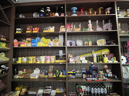 Tabacaria Hookah Stop e Charutaria Cuba Smoke - Tabacaria