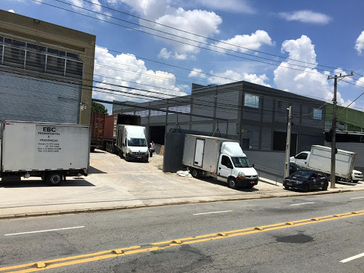 Transportadora Evelyn LTDA EPP - Empresa de transporte rodoviário